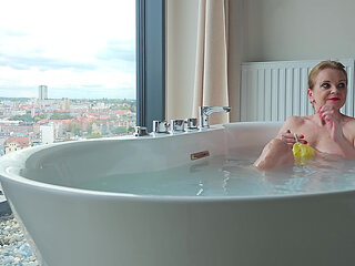 Fun in the Bubble Bath - a Foretaste