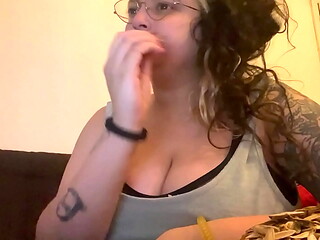 GIANT TITS IGONRE YOU