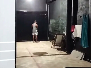 I had sex with a delivery rider and made him fuck me with a lot of sex until he squirted all his sperm on me