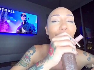 Destini Creams Big Butt Blowjob