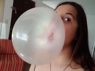 Doing Huge and Messy Bubblegum Bubbles - Bunny Looner