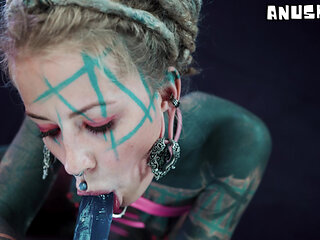 Hippies Trippy Pip Squeak and Anal Dildo Play