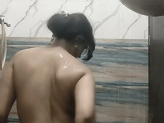 Hot bhabhi taking shower rubbing pussy