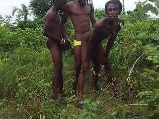 Threesome Dealing in the Bush