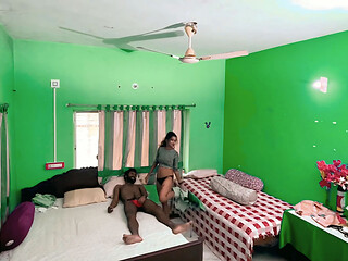 Hotel room ka video hua leak  ke sath ka
