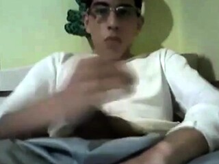 Big-Cock Twink Amateur Masturbating on Webcam