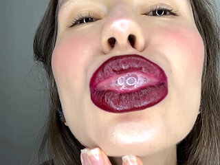 Red Lips Spit Play Slow Mo 4