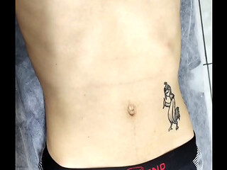 O pau grosso do amigo h&eacute_tero s&oacute_ aumentava dentro da cueca