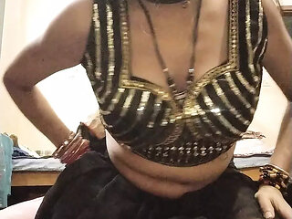 Sexy' lady nude dance in bhojpuri songs hot nipple boobs