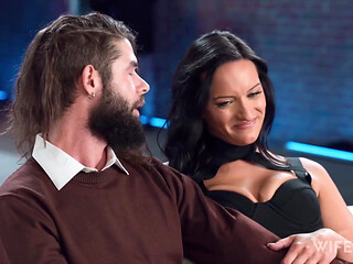 Wifey BBC Crazy Hotwife Alyx Urie Loves to Put on a Show for Hubby