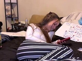 Amateur Webcam Teen Masturbates And Teases