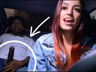 Motorista de app pegou passageiro se masturbando no banco de tr&aacute_s!