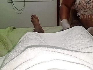 Mature masseuse gives me a slippery oil handjob