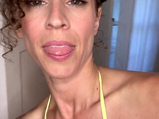 Come Play with Mommys Ass! I Need a Little Help Cleaning up My Pussy First.. the She Makes You Cum and Fill up Her Little Tight