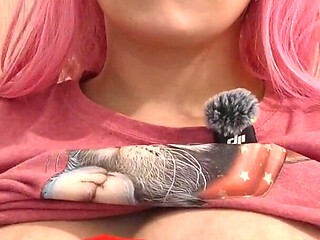 Im Spending a Romantic Day with My Giantess Love for This Moment, Im Even Putting on a Red Glove