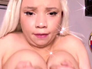 Big boob brunette masturbates on webcam