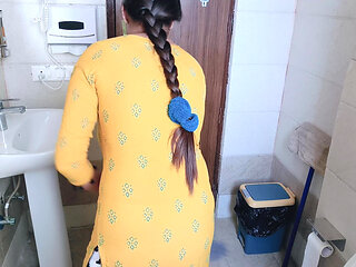 Kamwali Bhai Landlord Affair - Big Boobs Indian Maid fucked by Big Dick Malik For Extra Pay xxx