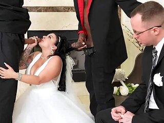 Payton Presley's Wedding Turns into a Rough Interracial Threesome - Cuckold Sessions