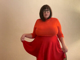Velma is a slut for her neighbor