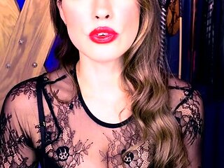 Hot brunette from squirt masturbating on webcam