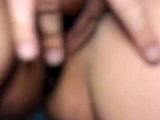 A Married Woman Boldly Masturbating on the Balcony at Night