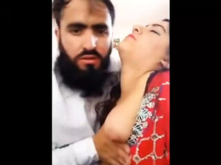 Chodha Apni Pathani Sali Ko Chodha Ghar Mein