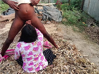 Desi housewife ki gand chudai ki outdoor