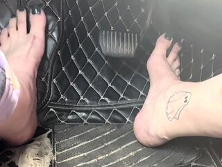 Linsey Dawn solo foot fetish