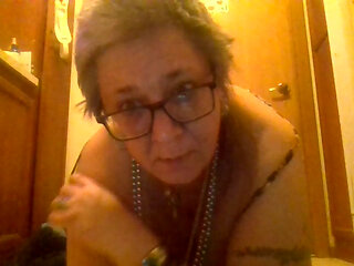 leopard print night gown and pink dildo tight pussy