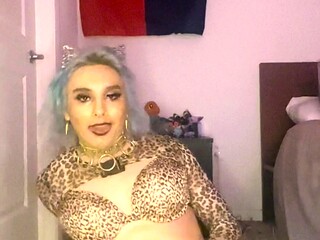 Jerking off shemale tranny solo play