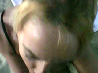 Miley-Weasel - Geiles Strandluder l-sst sich ficken
