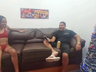 Parte-01 Surfistinha no sof&aacute_ com Leo ogro revela que se arrepende de ter abandonado a filha e foi trabalhar em cabar&eacute_ por estar no t&eacute_dio em casa.