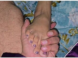 Desi Malkin Ne Kiya Apne Nokar Se Sex-hindi Dirty Talk Load Moaningi