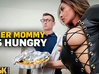 VIP4K. Her Mommy has the most Delicious Cakes