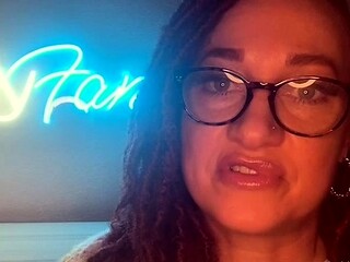 Webcam brunette solo masturbation