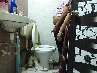 Bhabhi seduces nephew while he flushes the toilet