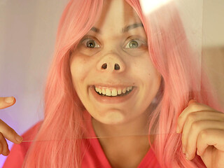 Silly Face Fetish and Pignose in Glass