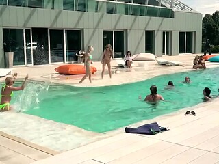 Dorcel Club - lesbian clip