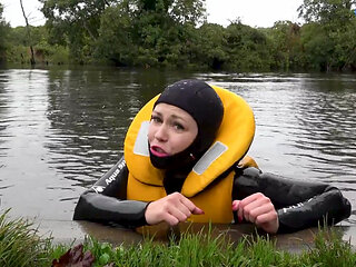 Lifejacket & Cosy Wetsuit Saves Lucy From River Disaster