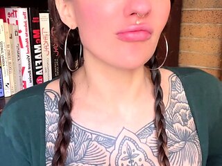 Brunette Solo Webcam Masturbation