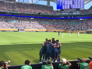 when you look the best you only fuck with the best. Papi wanted me front row ?