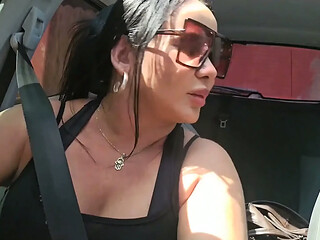 Sucking Cock in the Car