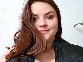 Big boobs milf masturbates with her dildo