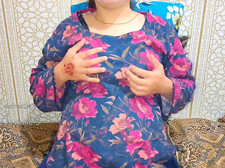 Desi Red Lipstick Bahbi Boobs Show with Pregnant