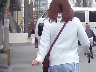 Japanese skank pissing