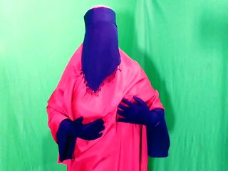 Sexy Hot Housewife Spending The Night With The House Servant And Having Sex