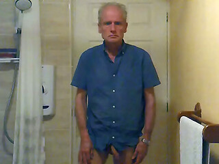 Feelin horny in the bathroom