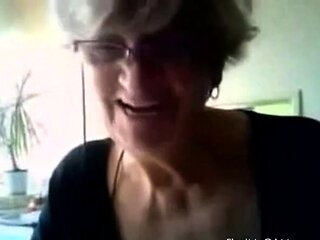 Mature Cam Show with Amateur Granny