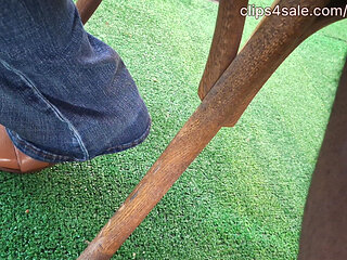 Ebony MILF with Pretty Feet at Saturday Party in Salamander