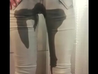 Sucks and Licking my Gold HighHeels and next Wetting my Jeans